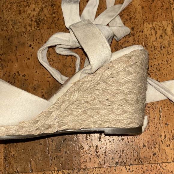 White Wedges Wrap Around Ankle Wedges - Picture 3 of 4